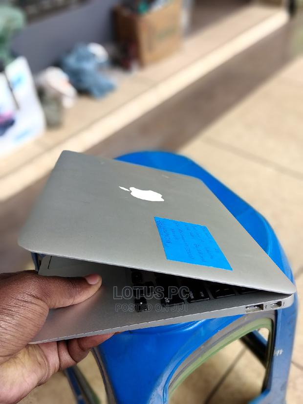 Laptop Apple MacBook Air 2011 4GB Intel Core I5 SSD 60GB - thumbnail 2