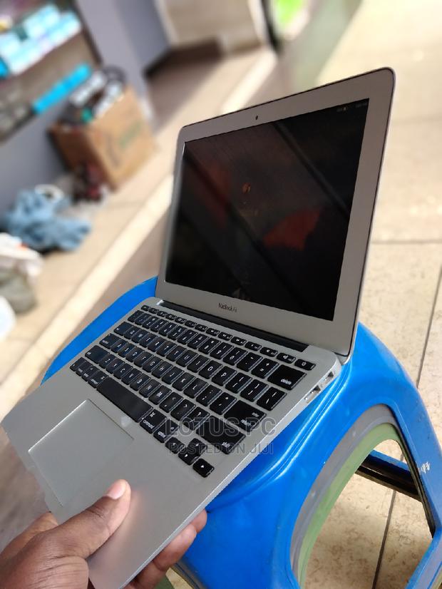 Laptop Apple MacBook Air 2011 4GB Intel Core I5 SSD 60GB - thumbnail 3