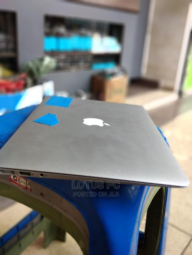 Laptop Apple MacBook Air 4GB Intel Core I5 SSD 128GB - thumbnail 2