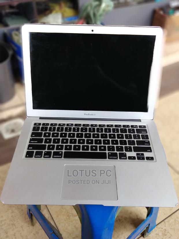 Laptop Apple MacBook Air 4GB Intel Core I5 SSD 128GB - thumbnail 3