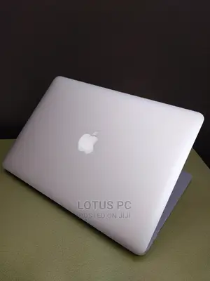 Laptop Apple MacBook 2017 8GB Intel Core I5 SSD 256GB
