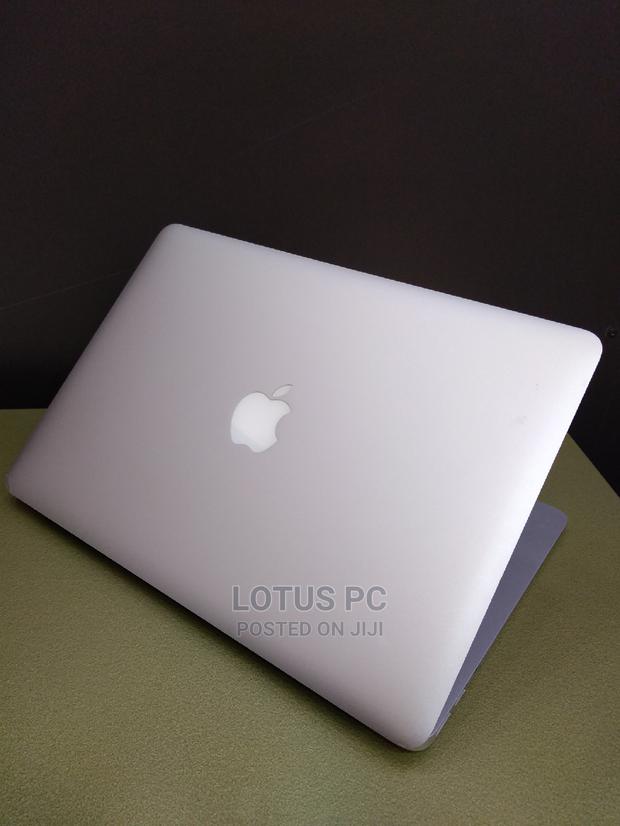 Laptop Apple MacBook 2017 8GB Intel Core I5 SSD 256GB