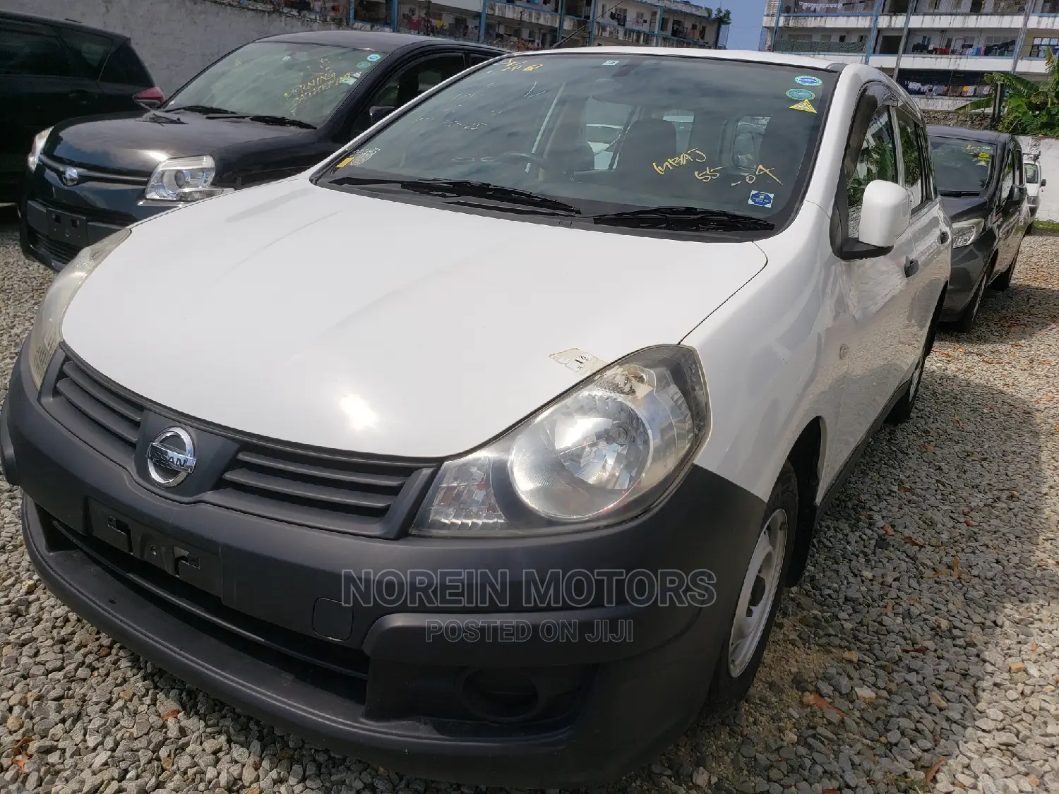 Nissan Advan 2015 Off White