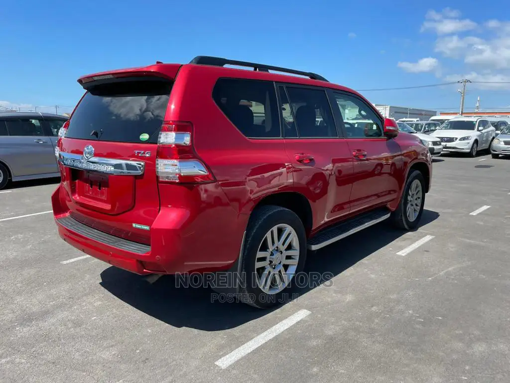 Toyota Land Cruiser Prado 2015 Red