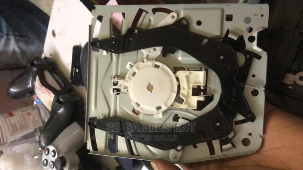 Lenses Replacement and Drive Services - thumbnail 3