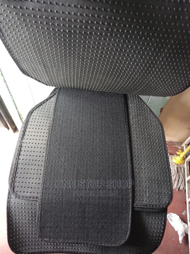 Dolphin Woolen Floor Mats - thumbnail 2