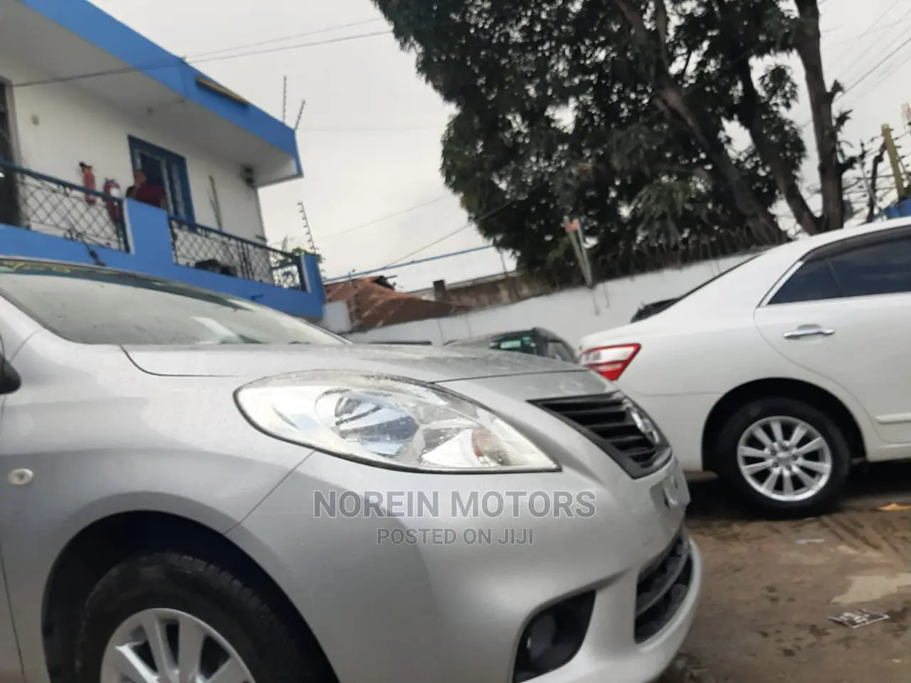 Nissan Latio 2014 Silver