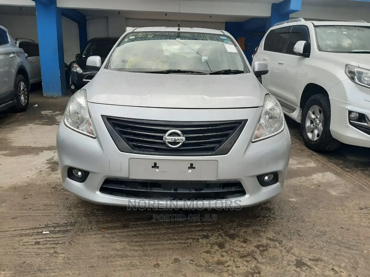 Nissan Latio 2014 Silver