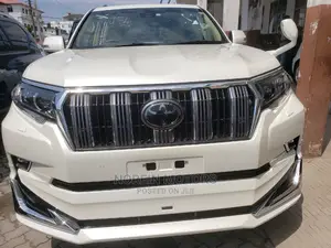 Toyota Land Cruiser Prado 2018 Off White