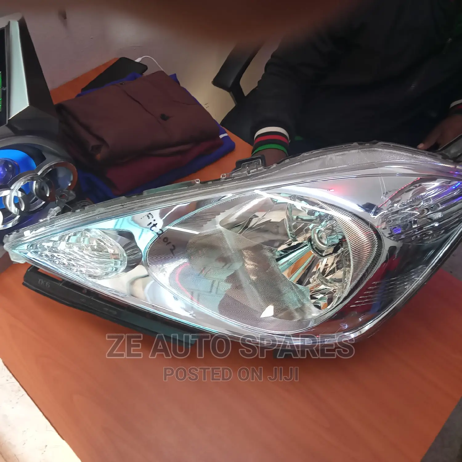 Honda Fit Shuttle Headlight
