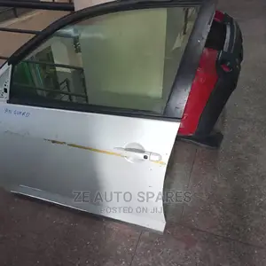 Toyota Vanguard 2008 Front Door