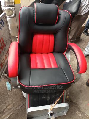 Red/Black Barber Chair - thumbnail 2