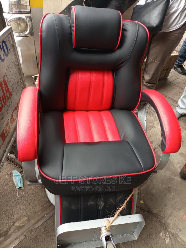 Red/Black Barber Chair - main view
