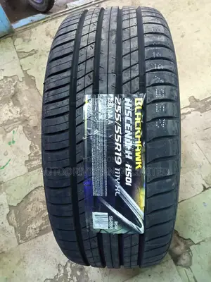 255/55r19 Blackhawk Tyre
