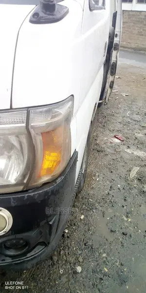 Nissan E25 Cornerlamp
