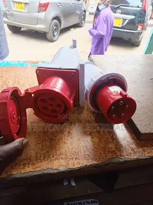 5pin 32A Industrial Socket
