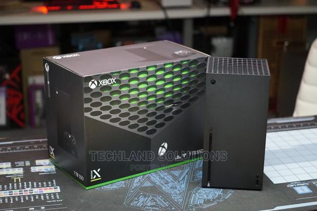 X Box Series X - main view