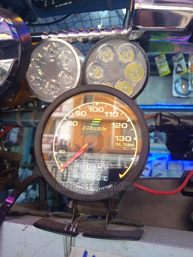 Universal Oil Temperature Gauge - main view