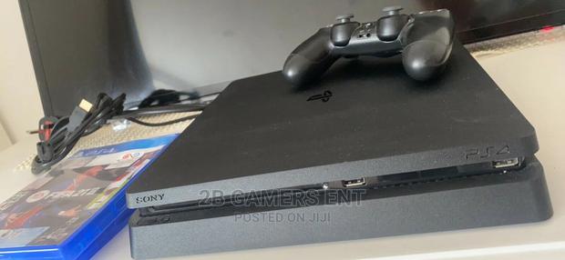 Ps4 Slim + Fifa 21 Used - thumbnail 3