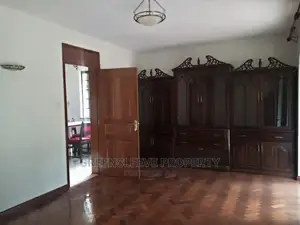 4bdrm Villa in Karen for Rent