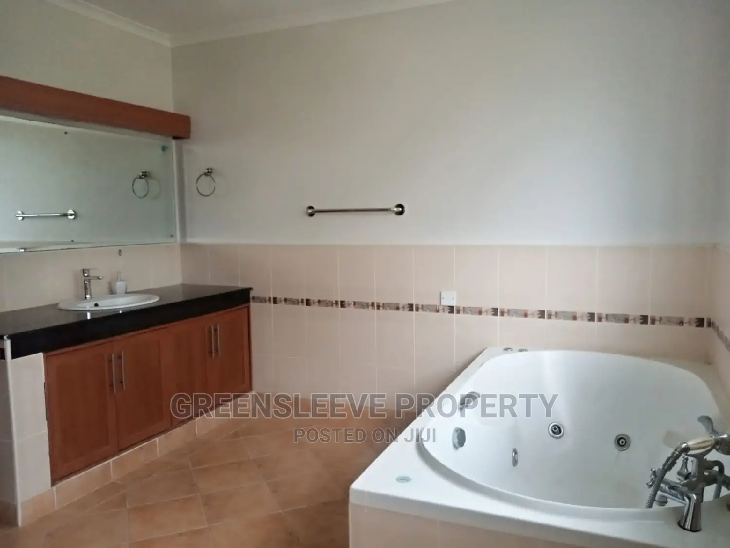 4bdrm Villa in Karen for Rent