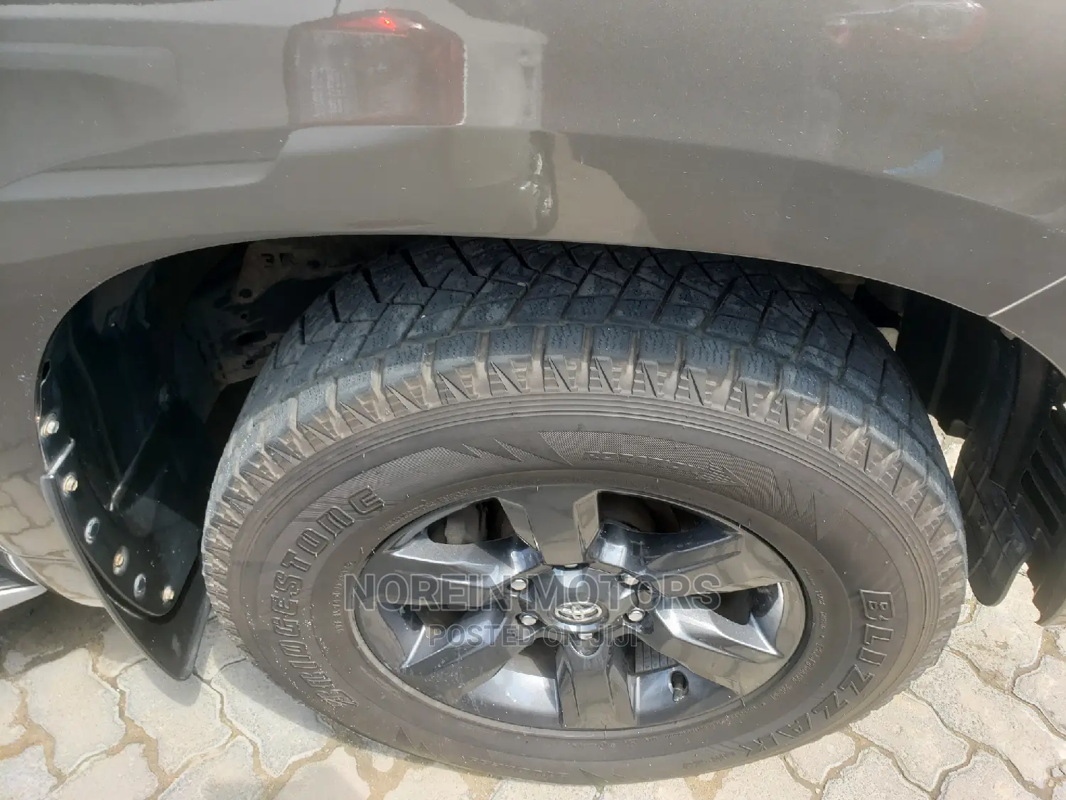 Toyota Land Cruiser Prado 2015 Gray