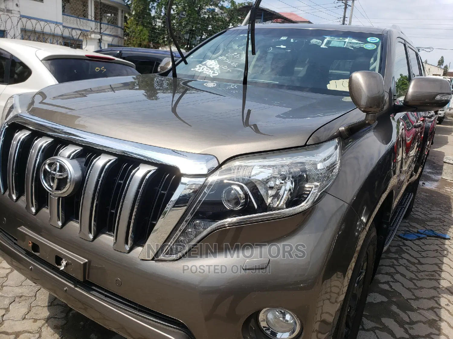 Toyota Land Cruiser Prado 2015 Gray