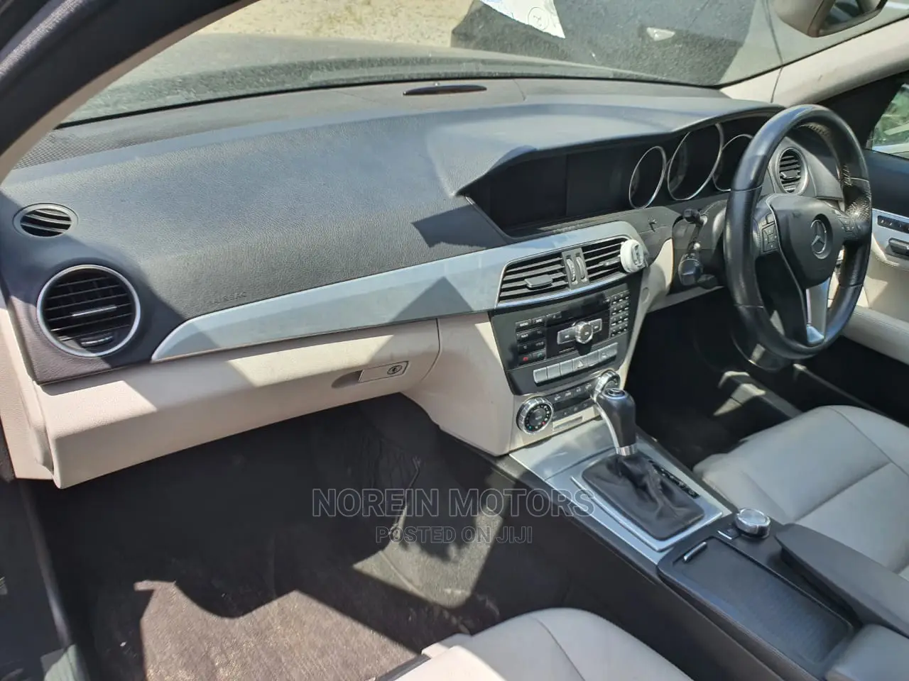 Mercedes-Benz C200 2014 Gray
