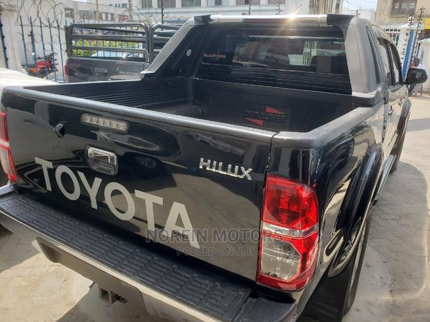 Toyota Hilux 2014 Black - thumbnail 6