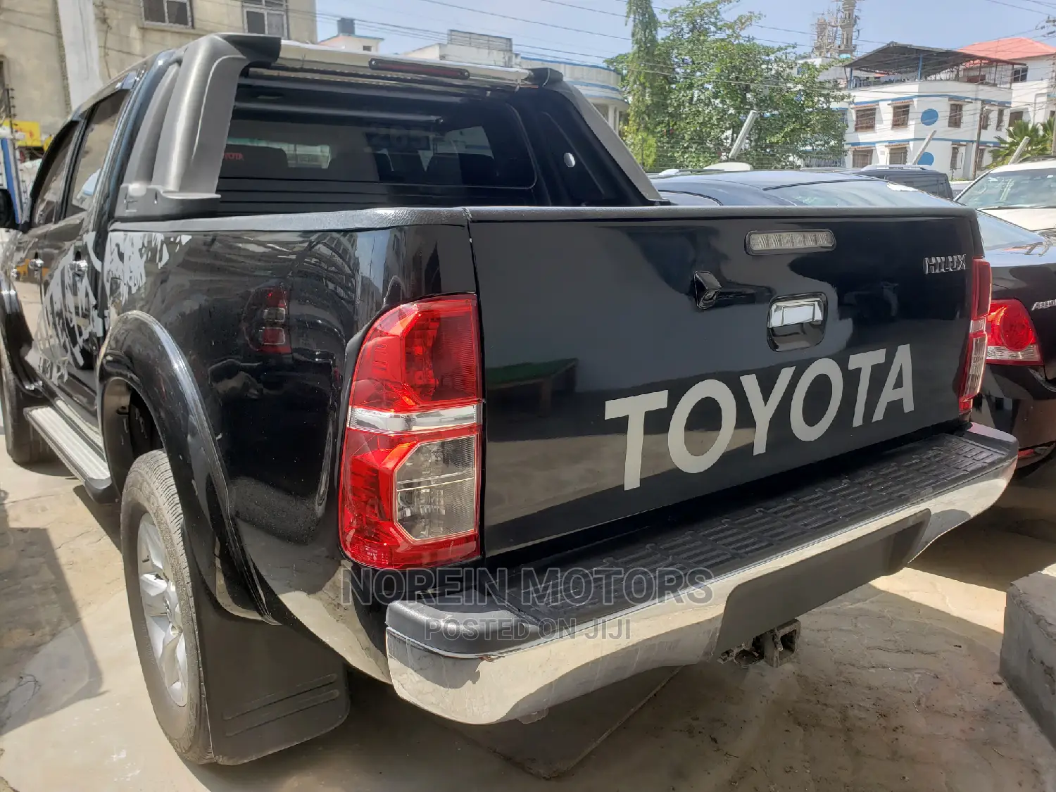 Toyota Hilux 2014 Black