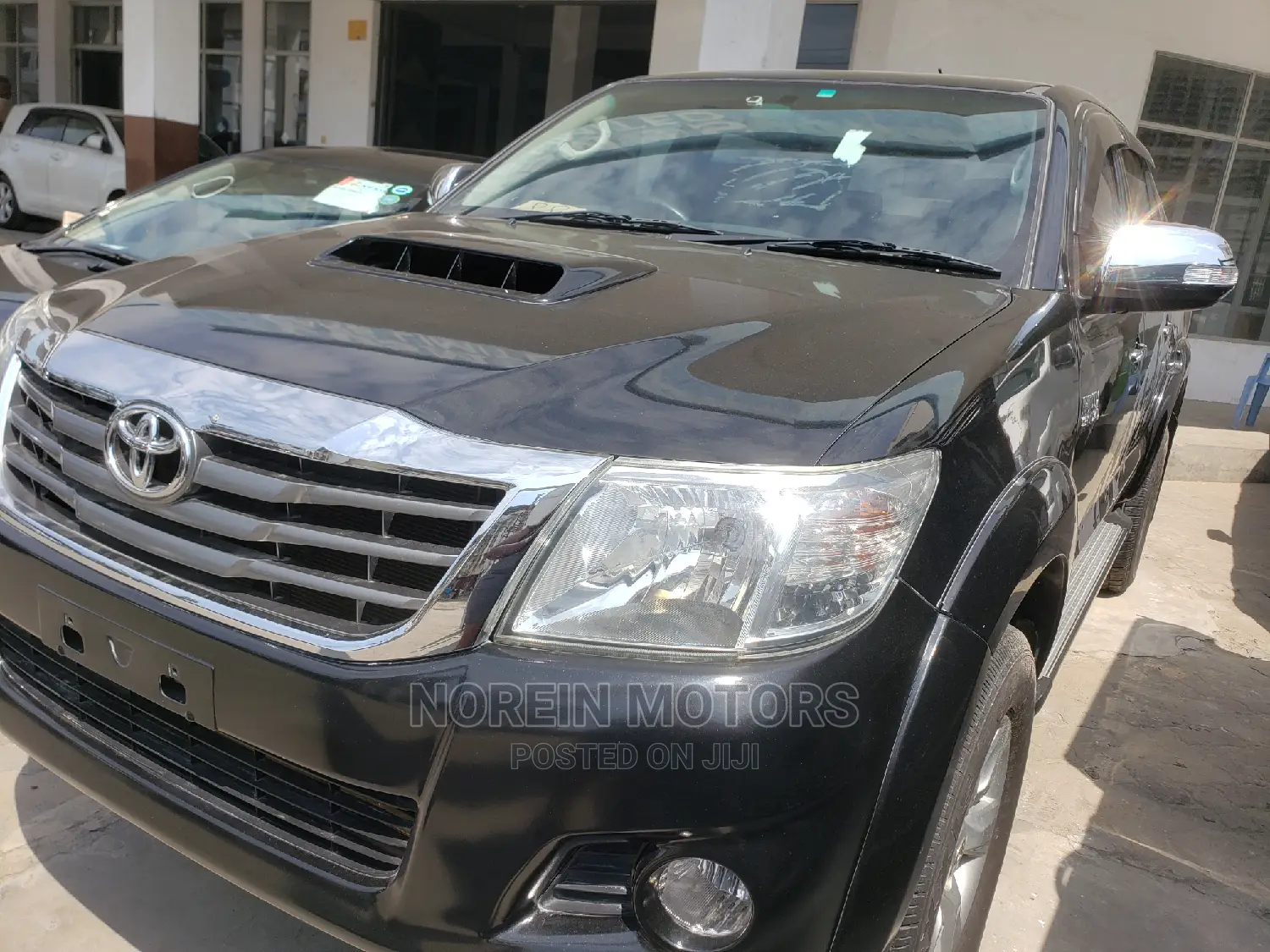 Toyota Hilux 2014 Black