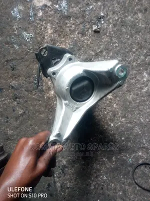 Honda , Engine Mounting