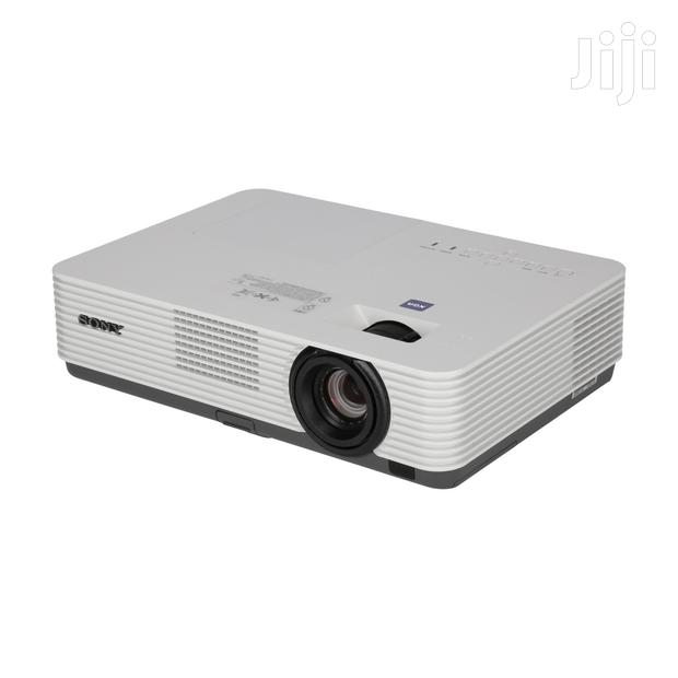 Sony VPL-DX221 LCD Projector