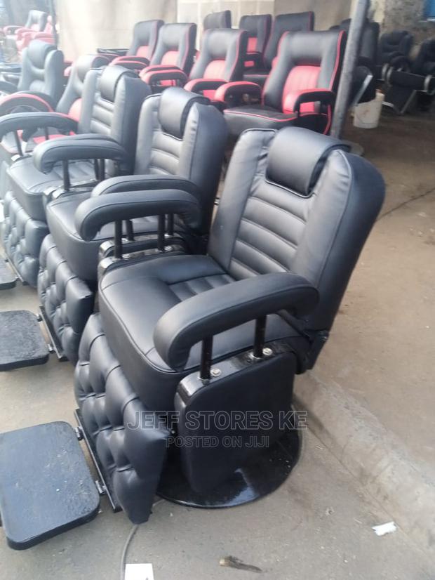 Classic Barber Chair - main view