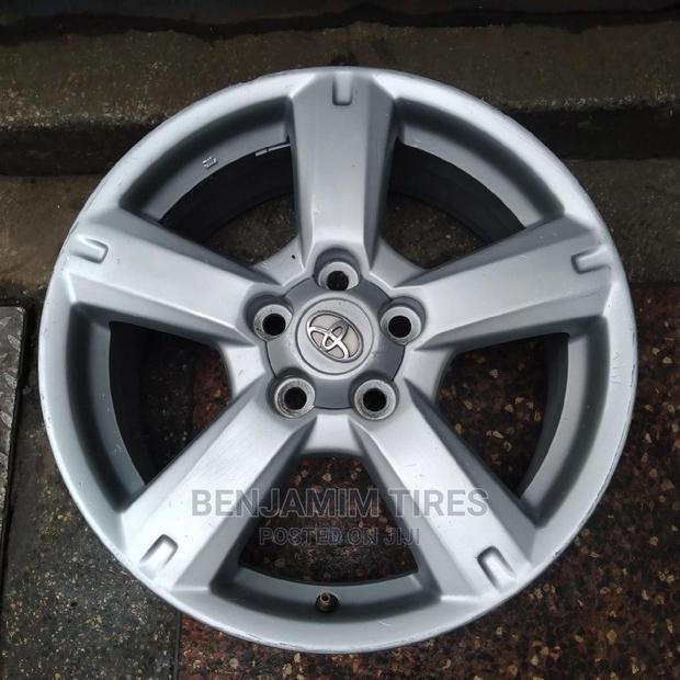Original Rim Size 17 Inch for Rav 4.