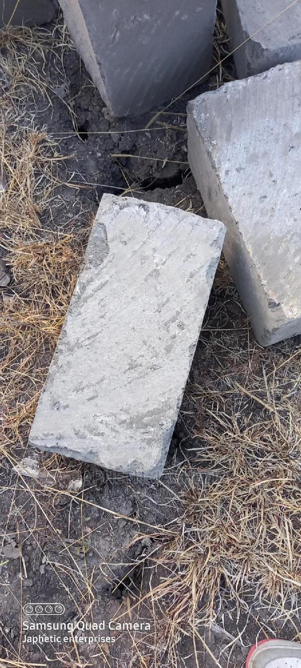 Grade 1 Machine Cut Stones,: - thumbnail 2