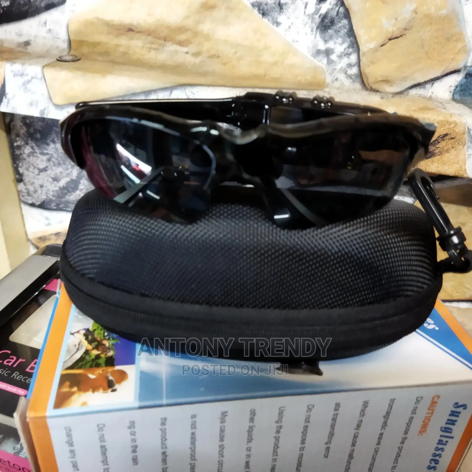 Bluetooth Sunglasses for Music and Hands Free Calls