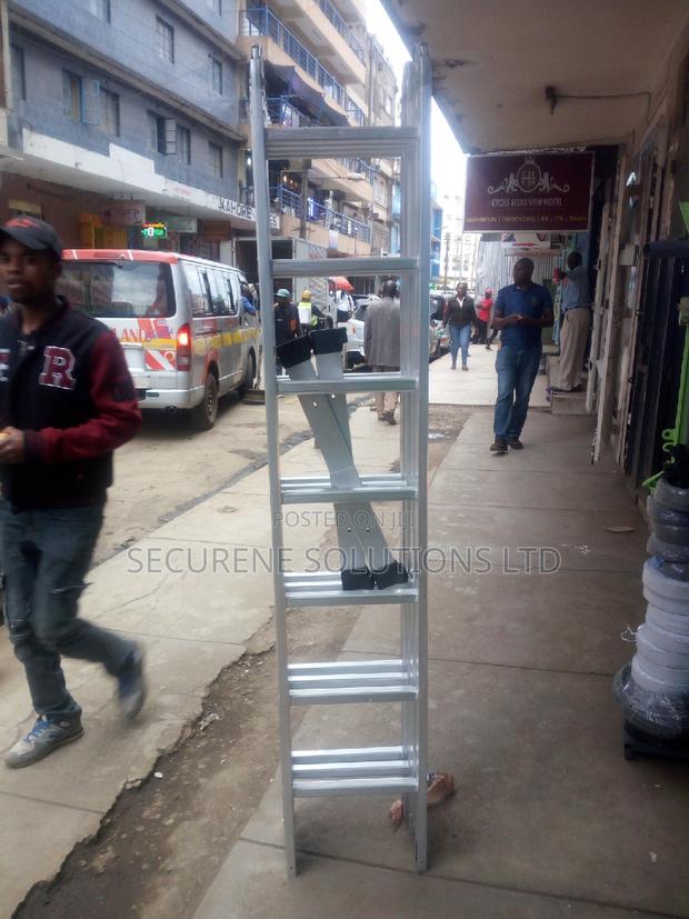 28ft Aluminium Multipurpose Ladder - thumbnail 2