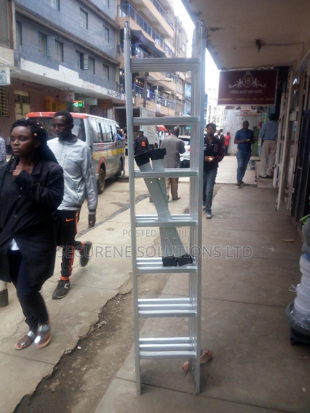 28ft Aluminium Multipurpose Ladder - thumbnail 3