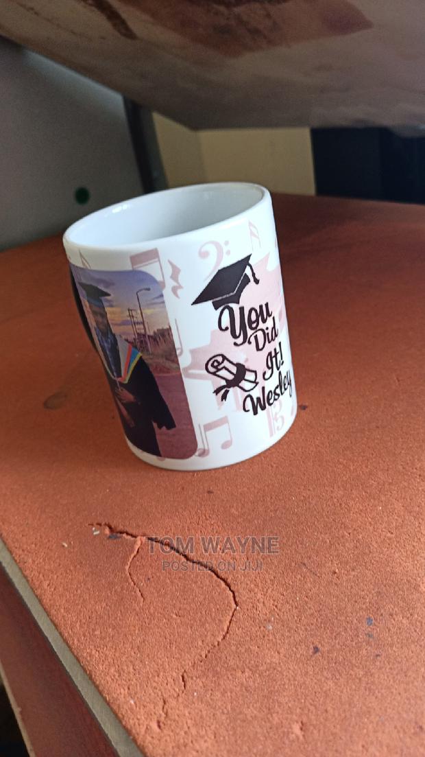 Colour Changing Magic Cups - thumbnail 3