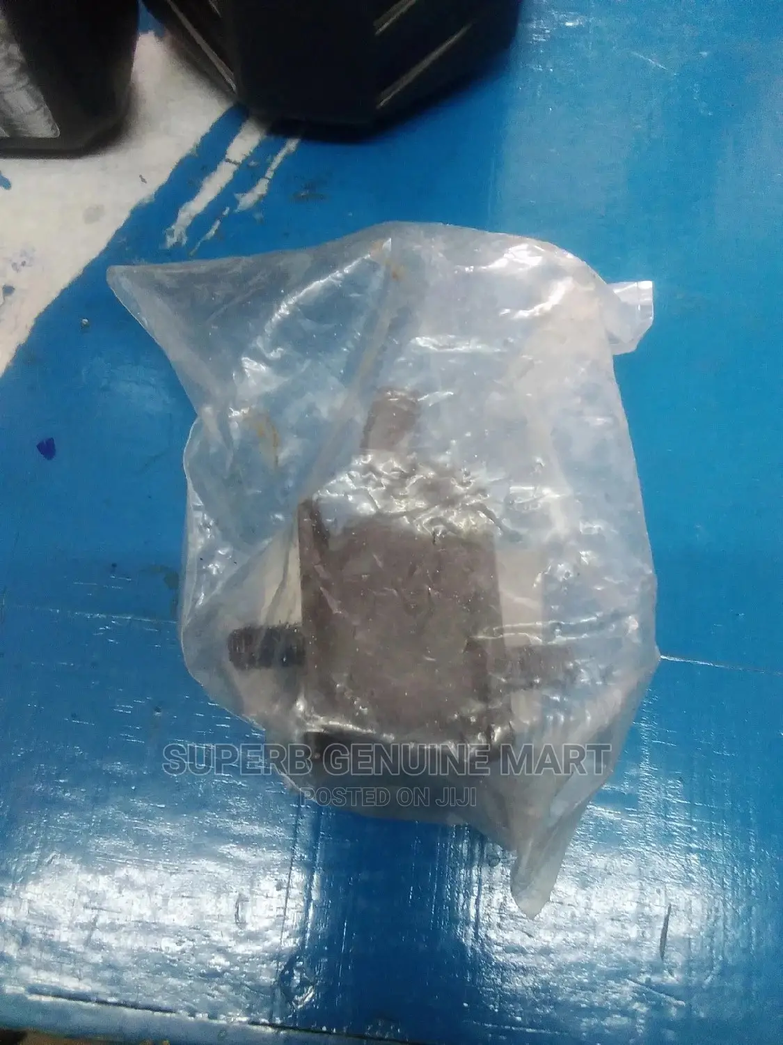 Isuzu 4.3 Gear Box Mounting
