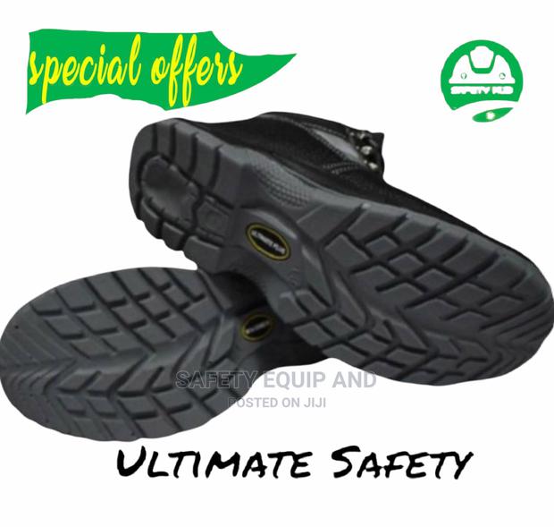 Top Quality Performance Footwear (Vaultex Safety Boots)