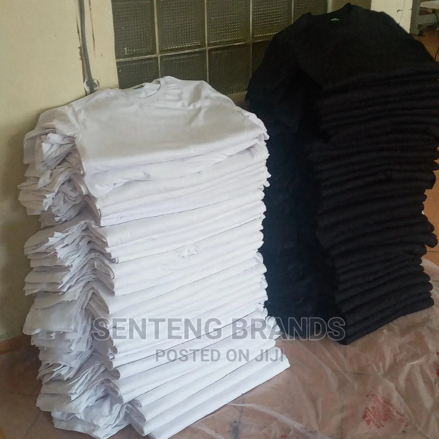 100% Pure Cotton Plain Tshirts. Round Neck All Colours