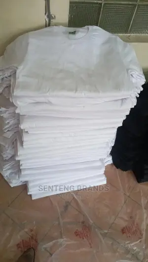 100% Pure Cotton Plain Tshirts. Round Neck All Colours