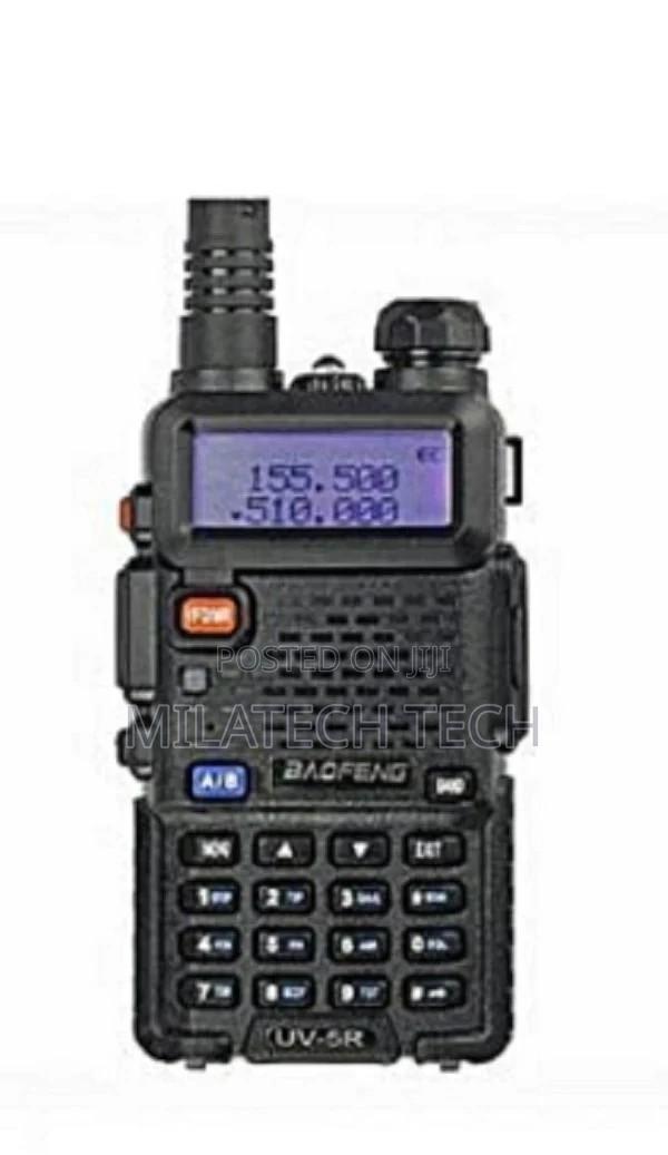 Baofeng UV-5R Walkie Talkie + Earphone