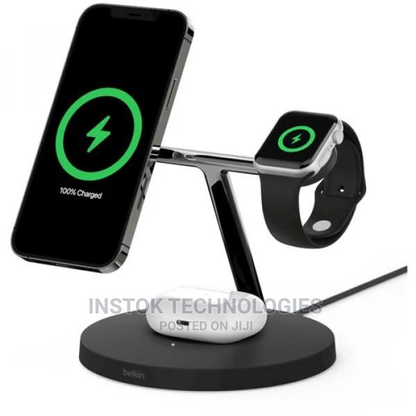 Belkin Boost Charge PRO 3-In-1 15W Wireless Charger With Mag