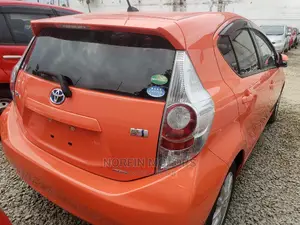 Toyota Aqua 2015 Orange
