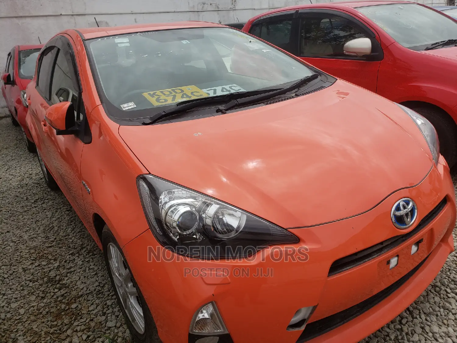 Toyota Aqua 2015 Orange