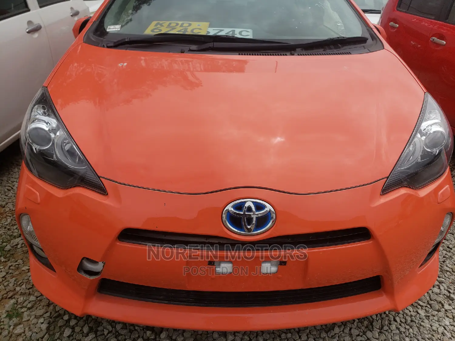Toyota Aqua 2015 Orange