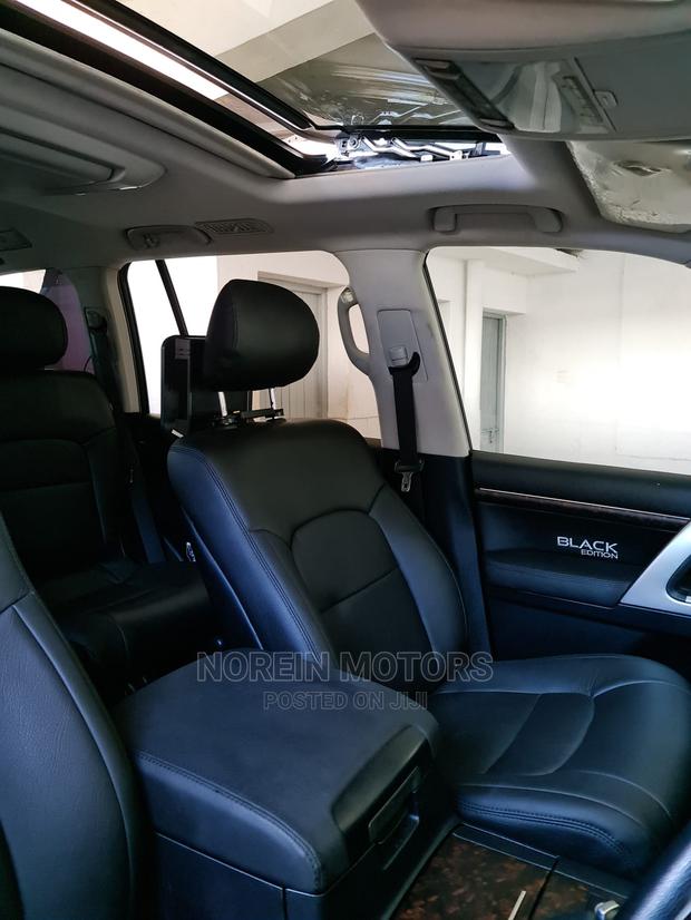 Toyota Land Cruiser 2017 Black - thumbnail 7